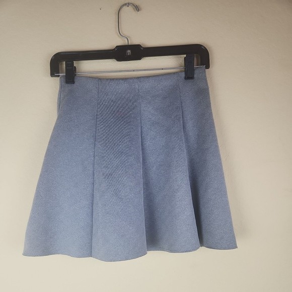 H&M Divided  Mini Skirt Size S Grey Pleated Academia Preppy School distressedhem - Picture 1 of 8